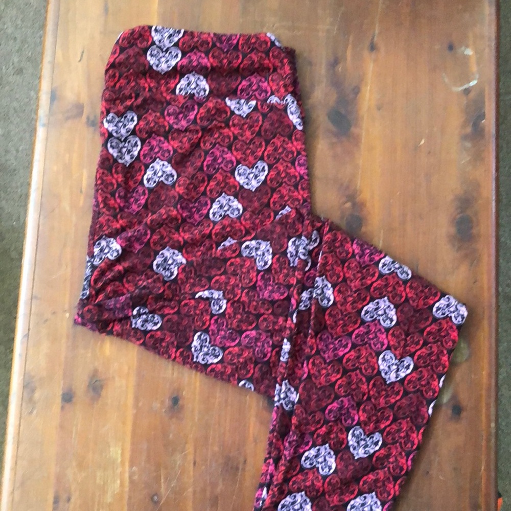 Lularoe leggings, tall & curvy elegant hearts